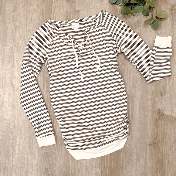 Isabel Maternity by Ingrid & Isabel Tops - Isabel Women’s Maternity Long Sleeve Shirt Small
